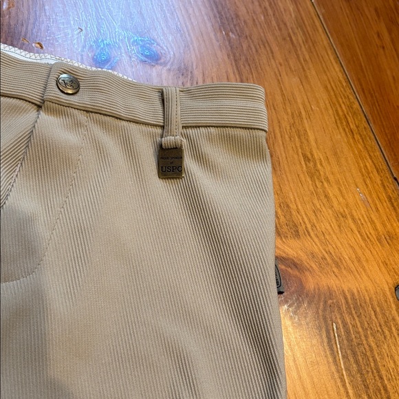 DEVON-AIRE 10 Beige Ribbed Riding Breeches Knee Patch - Picture 3 of 6